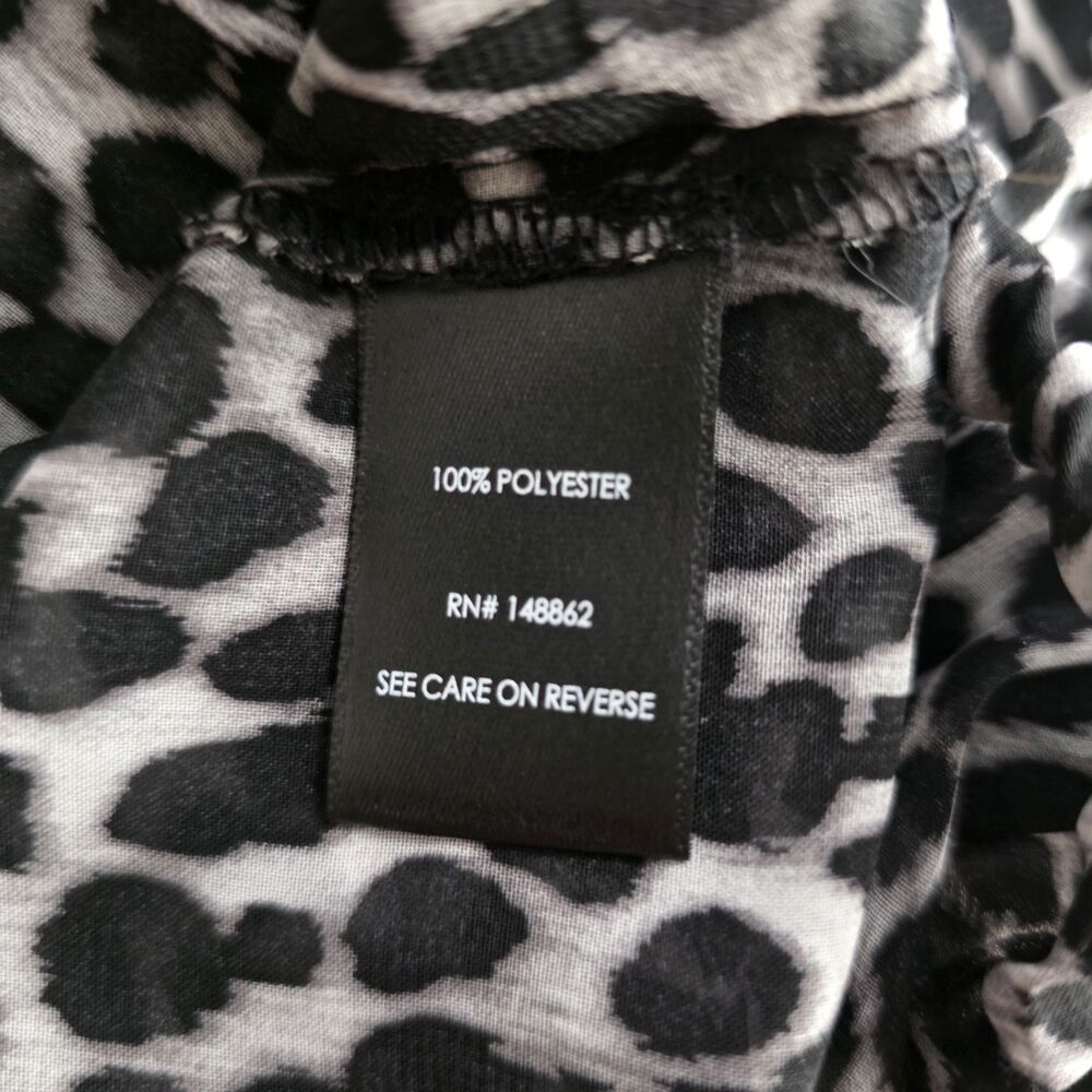 NWT Torrid Sheer Kimono Size 3XL Animal Print Button Tunic Black Gray - Picture 10 of 12